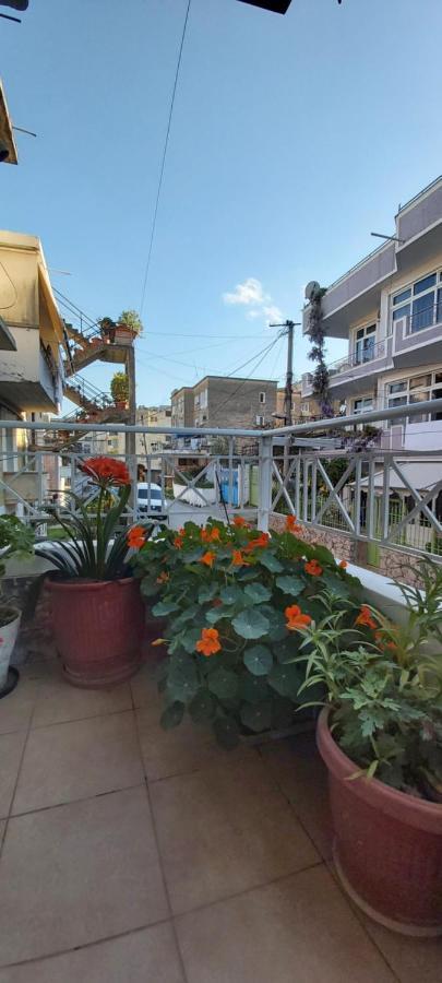 Honey Apartment Near Port Of Saranda Exterior photo